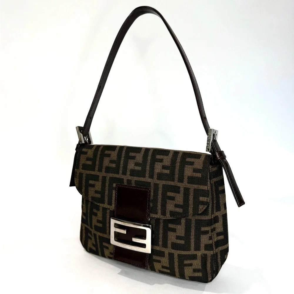 ✨SOLD✨ Vintage Fendi Zucca Baguette - Picture 4 of 10